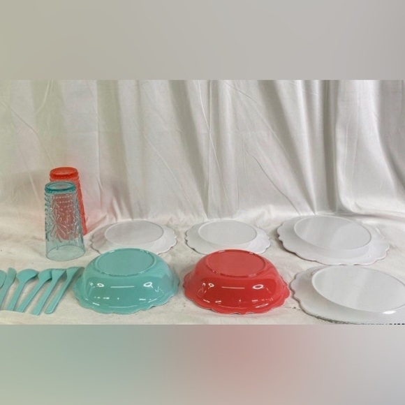 🌺 NWOT Pioneer Woman Picnic Dinnerware Set (items out of PW Picnic Basket) - Picture 4 of 5